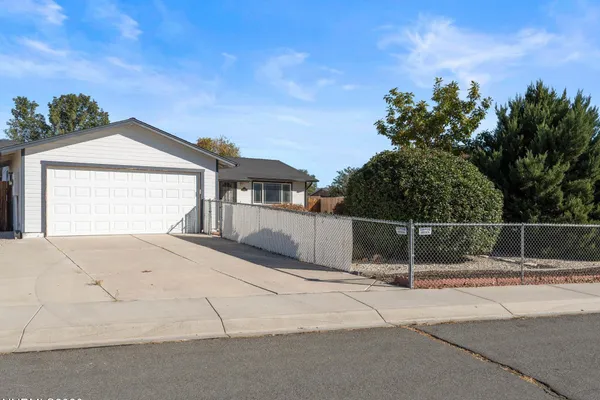 196 GORDON LN
