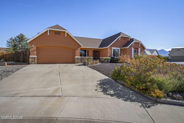 10 COTTAGE CT