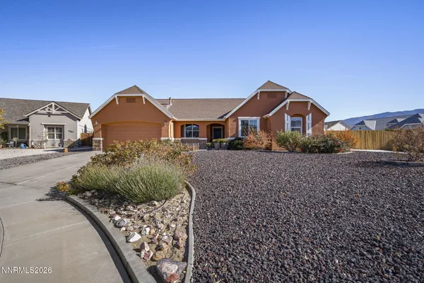 10 COTTAGE CT