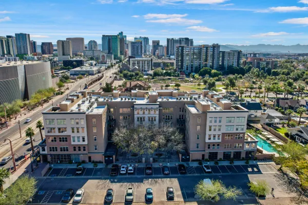 1326 N CENTRAL AVE 210