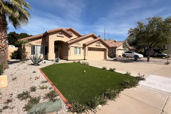 5940 W VILLA THERESA DR