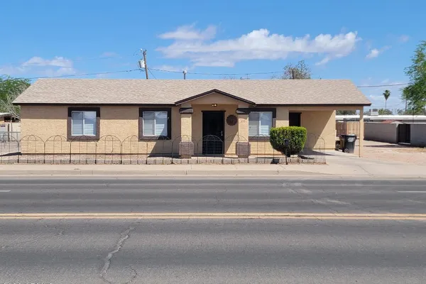 610 W COOLIDGE AVE