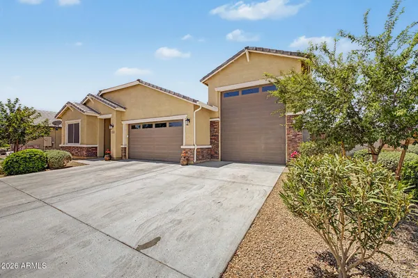 2493 N CASA GRANDE AVE