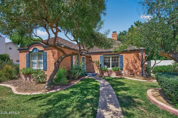 130 E ALVARADO RD