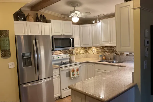 3036 E UTOPIA RD 52