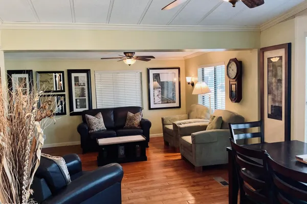 3036 E UTOPIA RD 52