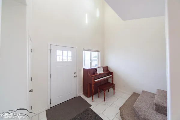 8042 S CALLE MOCTEZUMA -- --