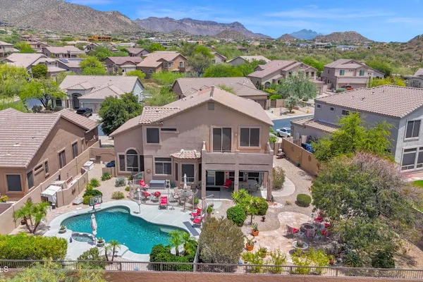 7807 E RED HAWK CIR