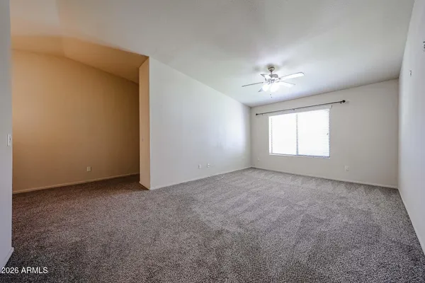 1402 E GUADALUPE RD 216