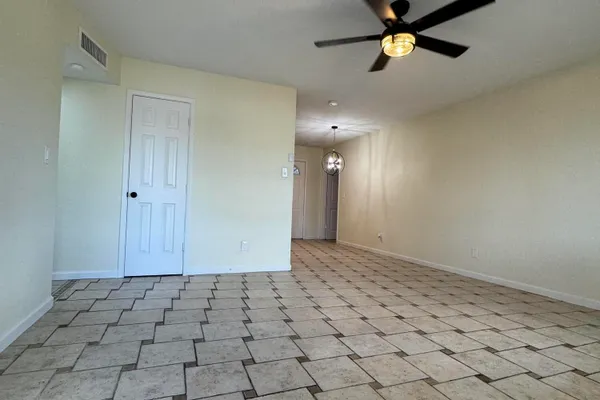 704 N ELM ST