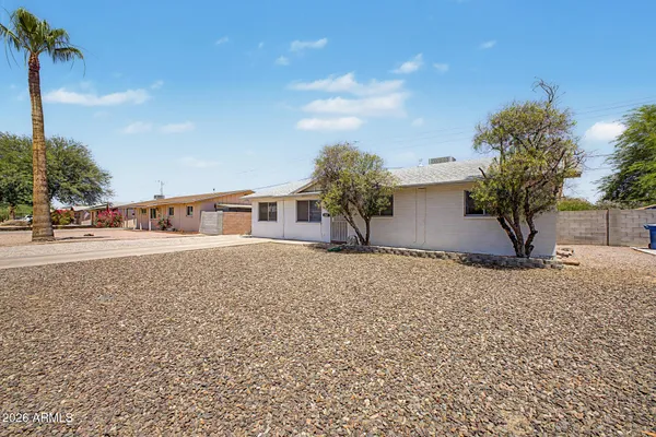 620 E VISTA DEL CERRO DR