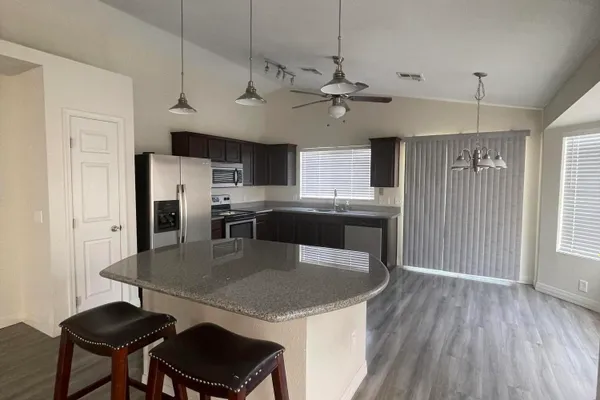 4020 W CAMINO VIVAZ -- --