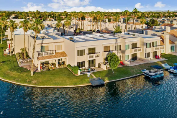 1438 W CORAL REEF DR