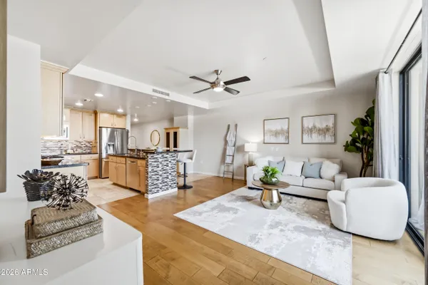 6803 E MAIN ST 3306