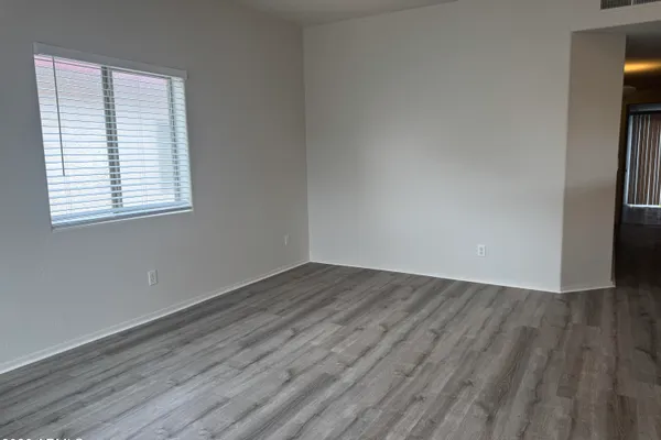 510 W UNIVERSITY DR 208