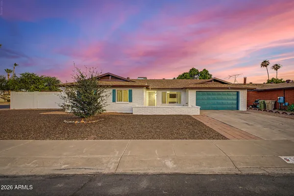 5503 W CINNABAR AVE
