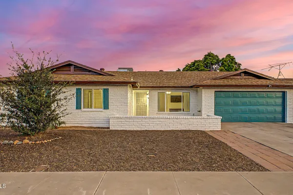 5503 W CINNABAR AVE