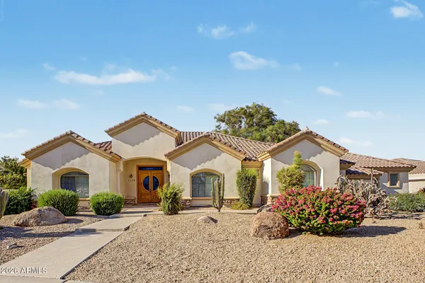 5534 W RIVIERA DR