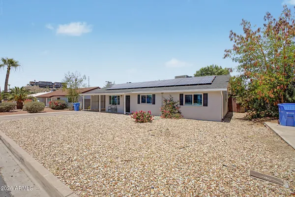 1220 E LAS PALMARITAS DR