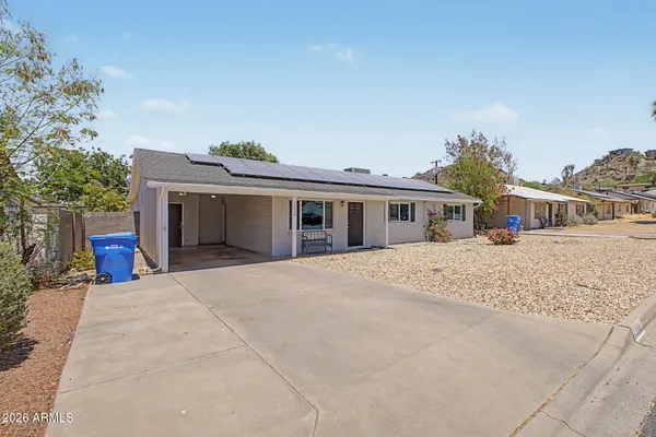 1220 E LAS PALMARITAS DR