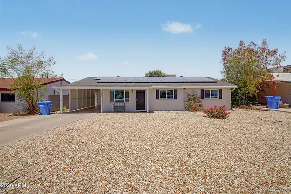 1220 E LAS PALMARITAS DR