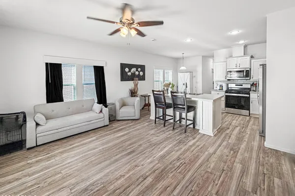 351 N MERIDIAN RD 54