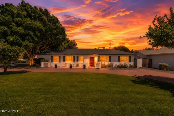 6905 E MARIPOSA DR