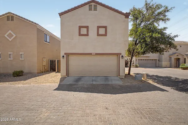 1322 E DUNBAR DR 23