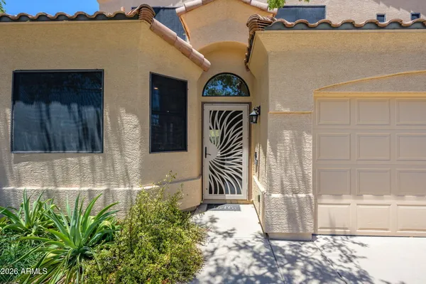 2126 W CAROL ANN WAY