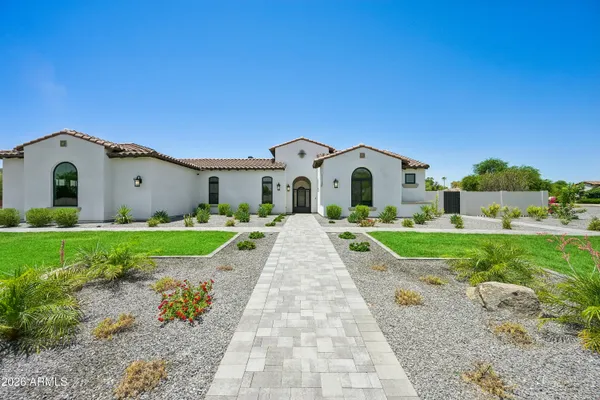 6621 E DOUBLETREE RANCH RD
