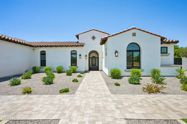 6621 E DOUBLETREE RANCH RD