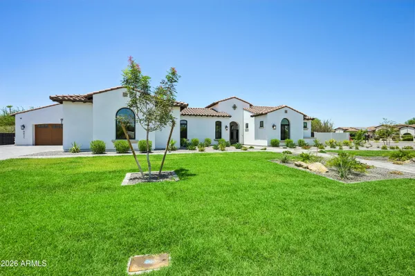 6621 E DOUBLETREE RANCH RD