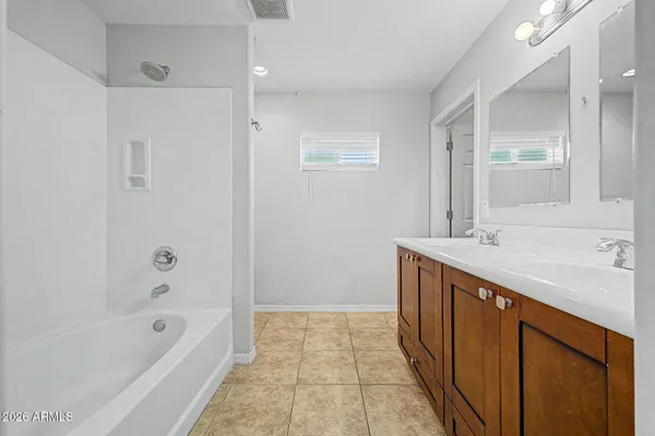 423 W ALICIA DR