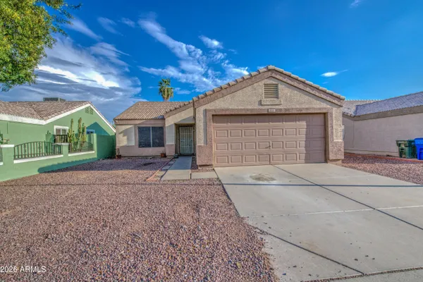 8313 W MULBERRY DR