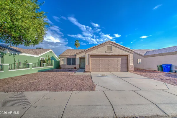 8313 W MULBERRY DR
