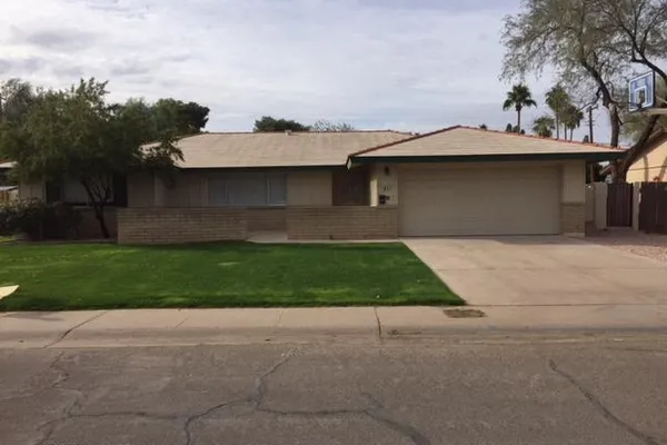 801 E CAMPUS DR