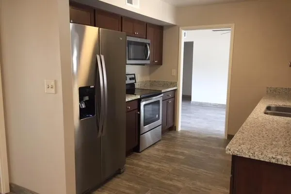 801 E CAMPUS DR