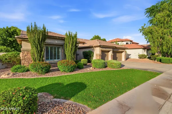 4432 E ARBOR DR