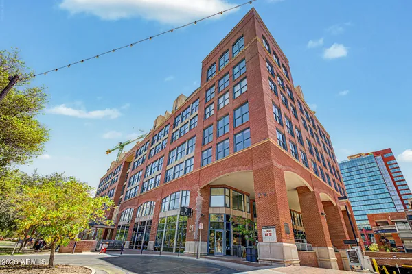 21 E 6TH ST 410