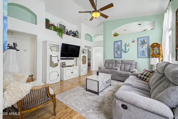 522 S LABELLE -- --