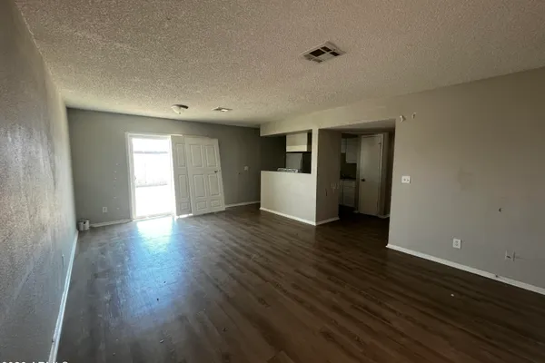 7301 W HEATHERBRAE DR