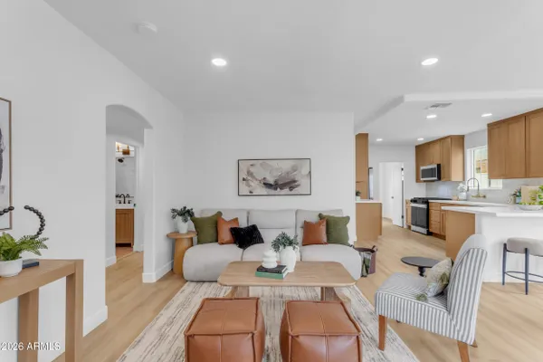37 W VIRGINIA AVE