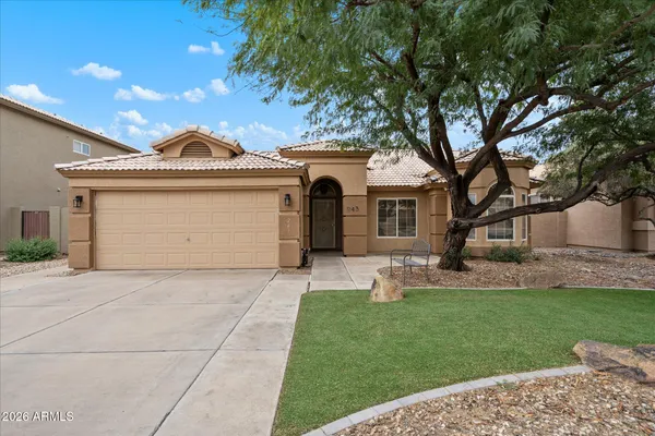 243 W BAYLOR LN