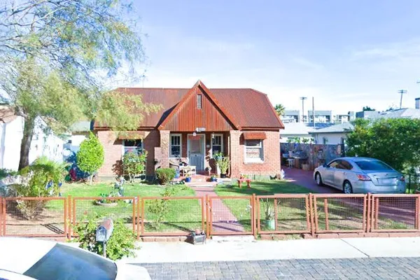1634 E CULVER ST