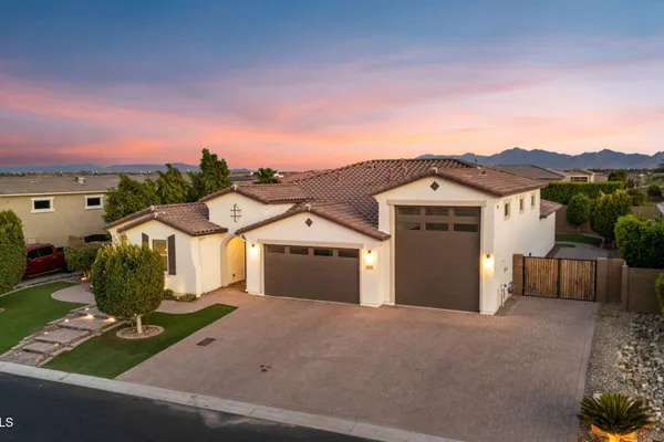 12539 W TUCKEY LN