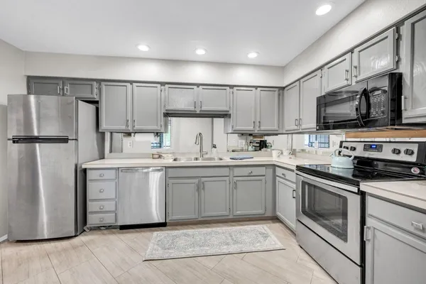 9115 E PURDUE AVE 213