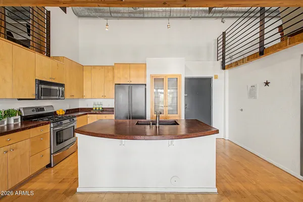 914 E OSBORN RD 417