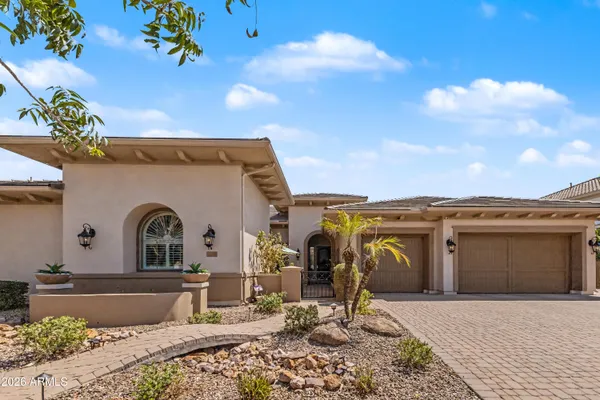 313 W MALIBU DR