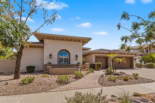 313 W MALIBU DR