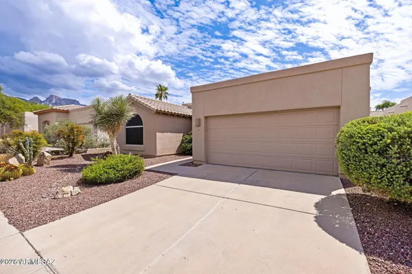 11990 N LABYRINTH DR